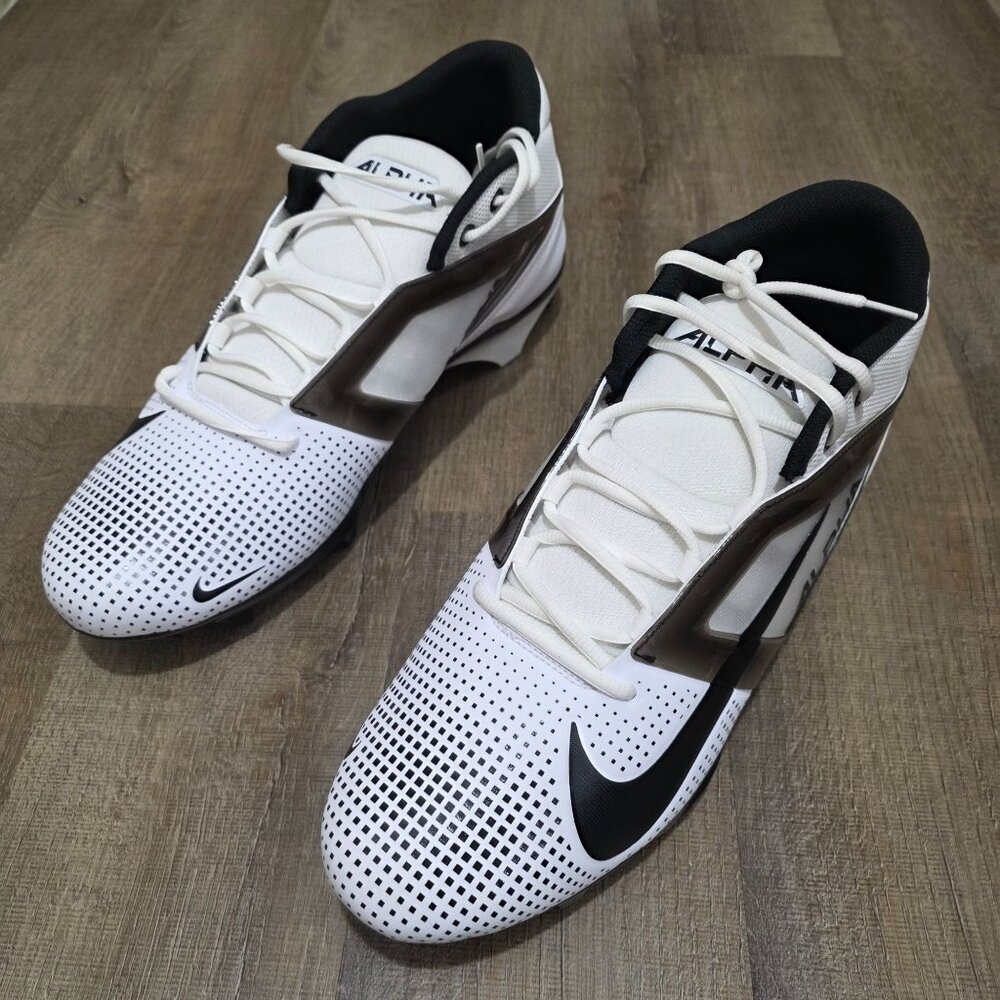 Nike Alpha Menace Elite 4 Football Cleats FZ7702-105 White Black Men’s Size 16